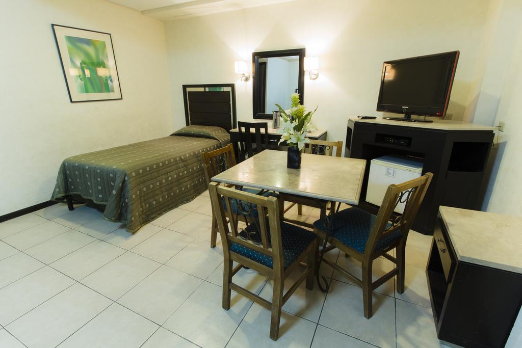 Hotel Goldenfield Kundutel Bacolod Exterior foto