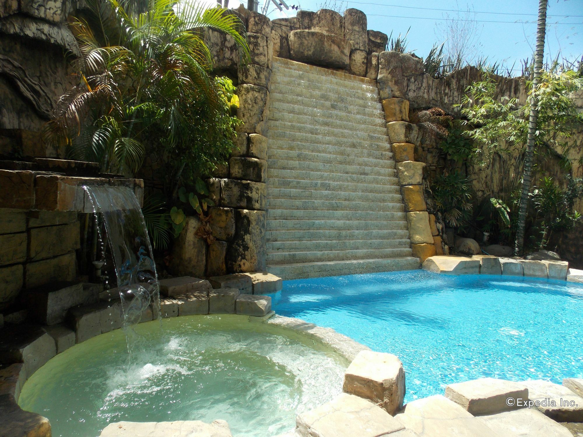Hotel Goldenfield Kundutel Bacolod Exterior foto